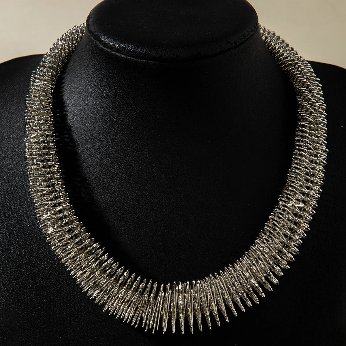 Tocona Vintage Exaggerated Gold Silver Colour Chunky Choker for Women Striped Collar Necklace with Adjustable Chain Jewelry