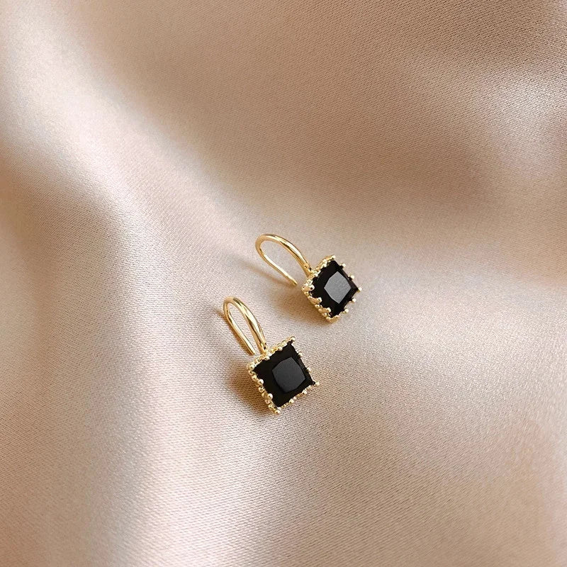 Metal Love Earrings Goth Retro Aesthetic Exaggerated Metal Hollow Heart Drop Earring For Punk girl Y2K Jewelry Accessories