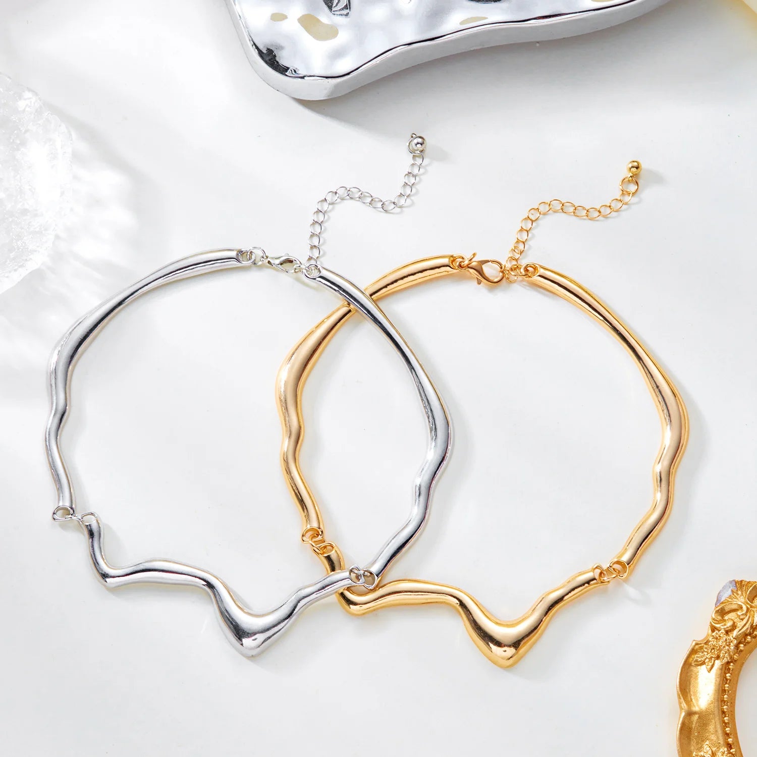 Fashion Liquid Lava Style Metal Choker Necklace for Women Gold Color Geometry Twist Neck Bangle Luxury Party Collar Jewelry Gift